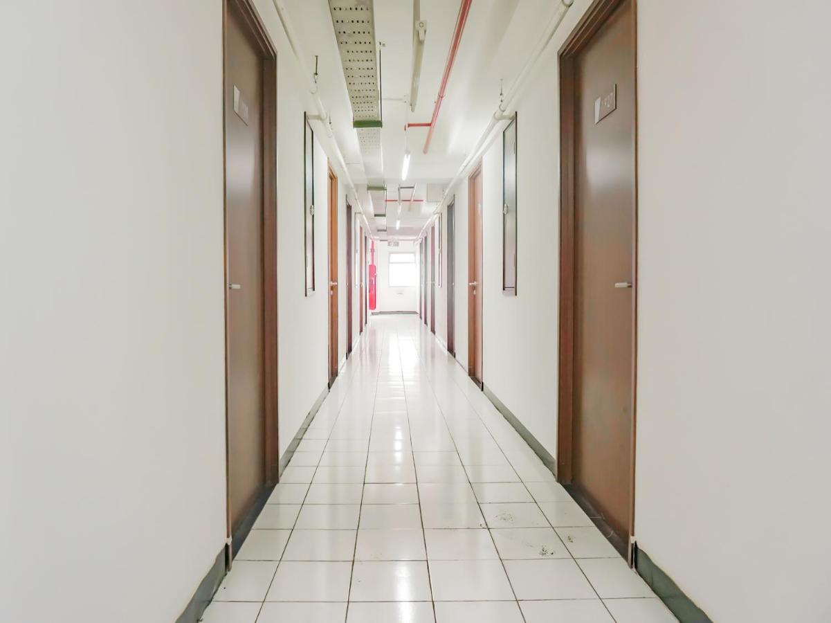 Oyo 90241 Sirooms Apartmen Gunung Putri بوكور المظهر الخارجي الصورة